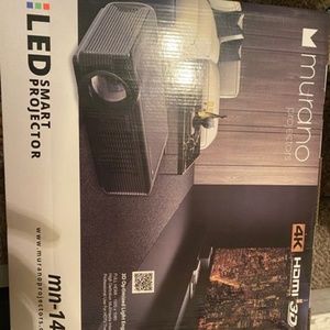 Murano Projector & Screen